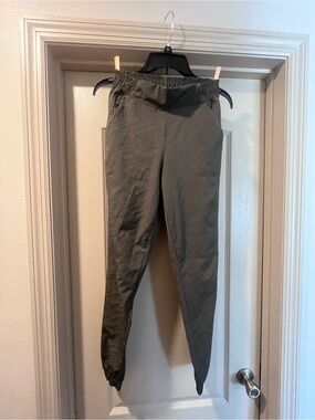 Athleta Olive Green Textured Joggers